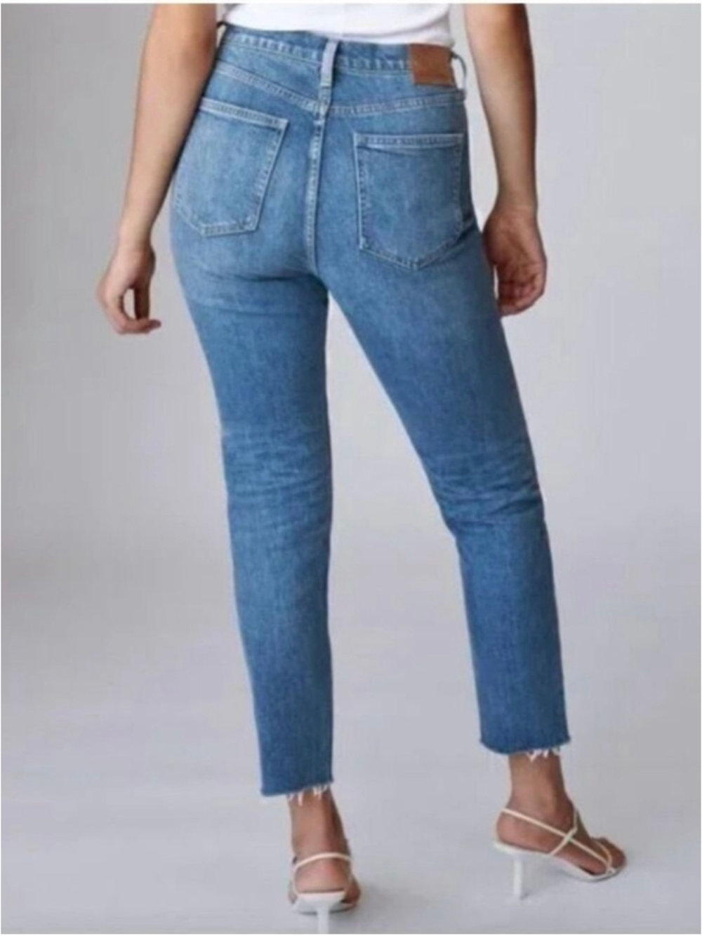 Aritzia Denim Forum The Yoko High Rise Slim Jeans Raw Hem Size 24